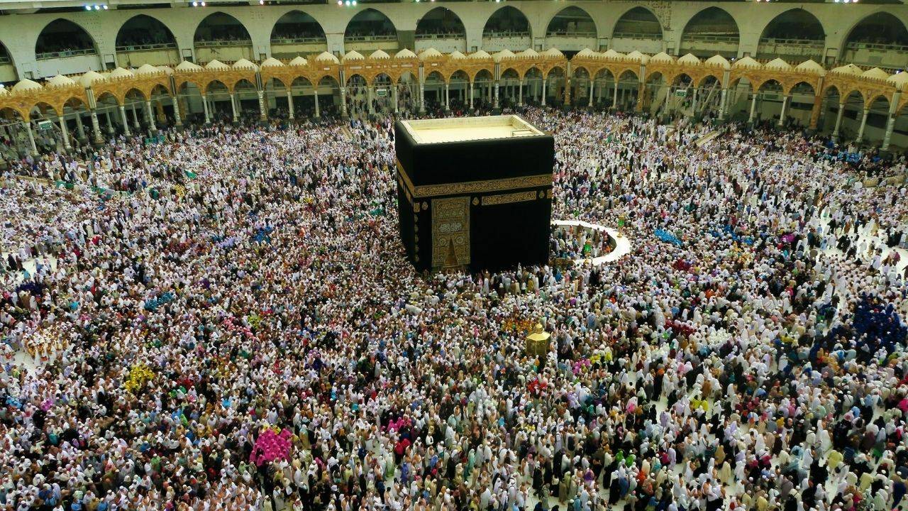 Muslims performing Hajj at Kabah